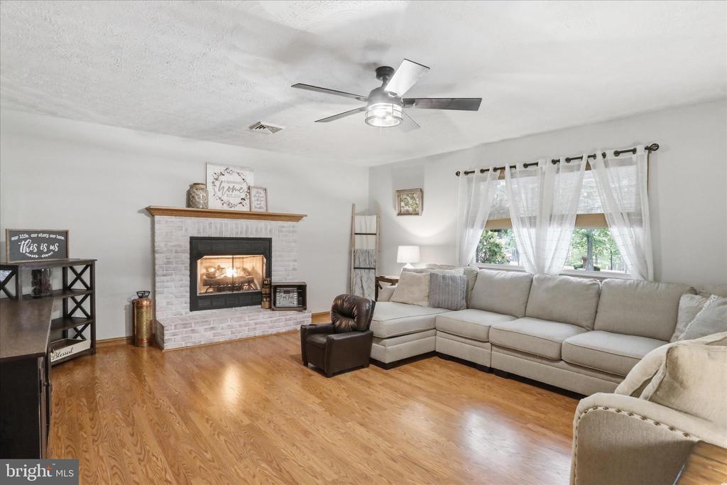 435 SUMMIT DRIVE