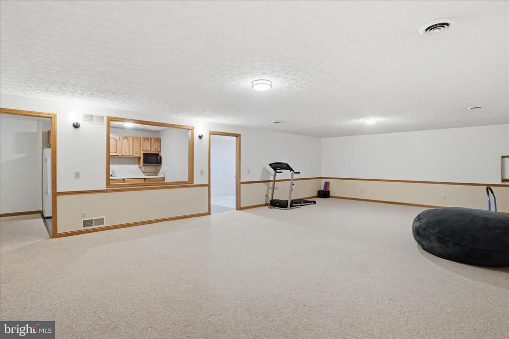 435 SUMMIT DRIVE
