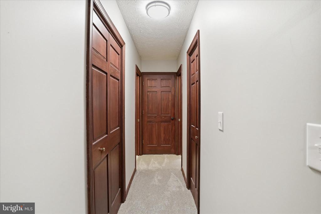435 SUMMIT DRIVE