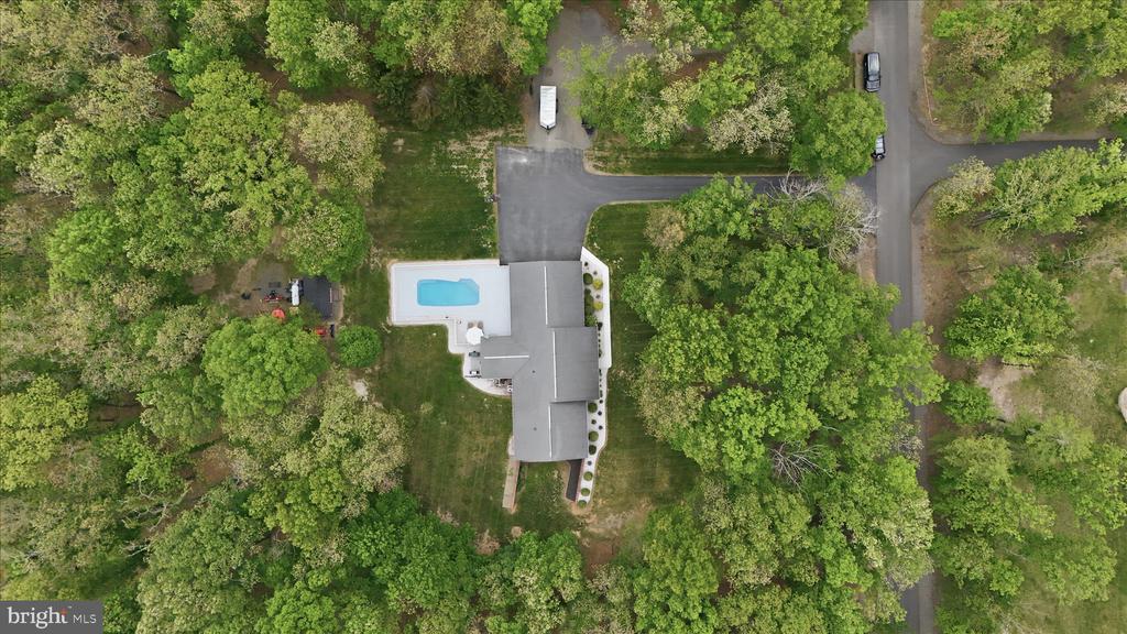 435 SUMMIT DRIVE