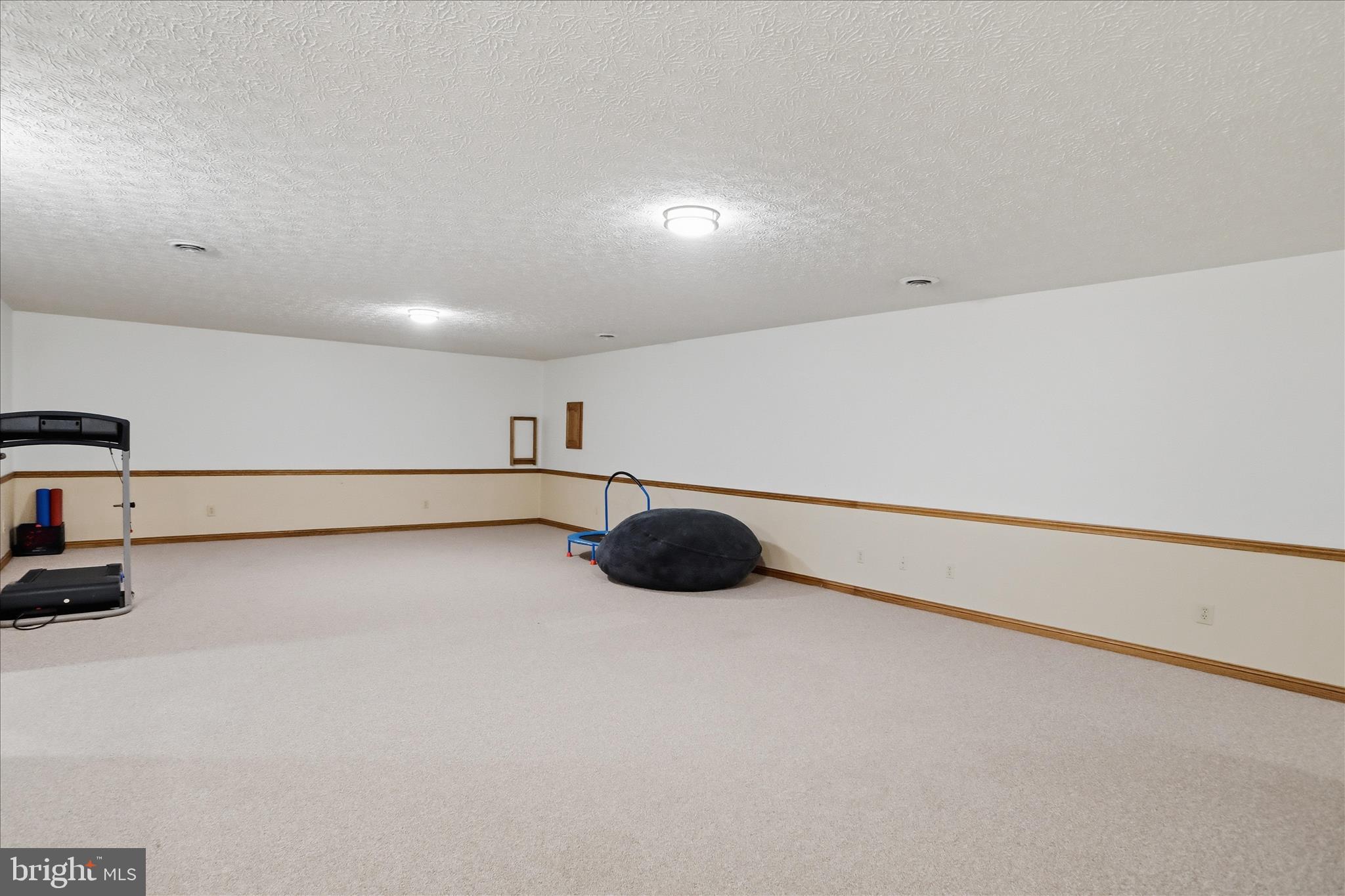 435 SUMMIT DRIVE
