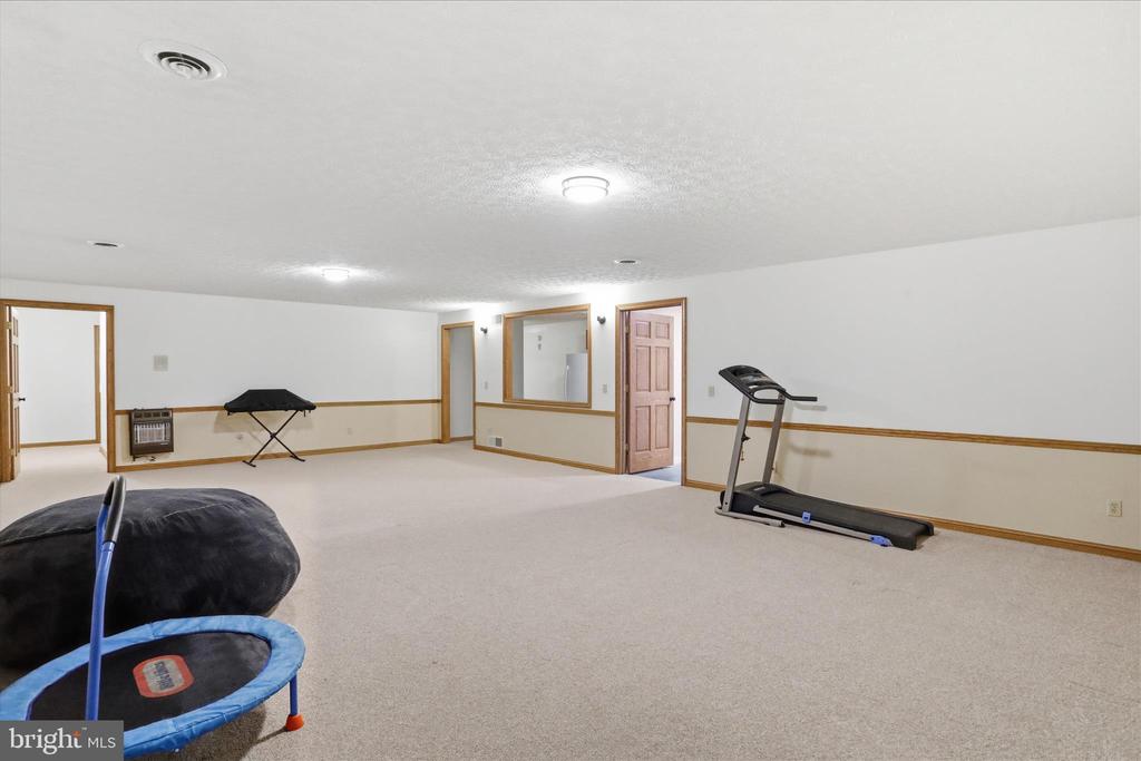 435 SUMMIT DRIVE