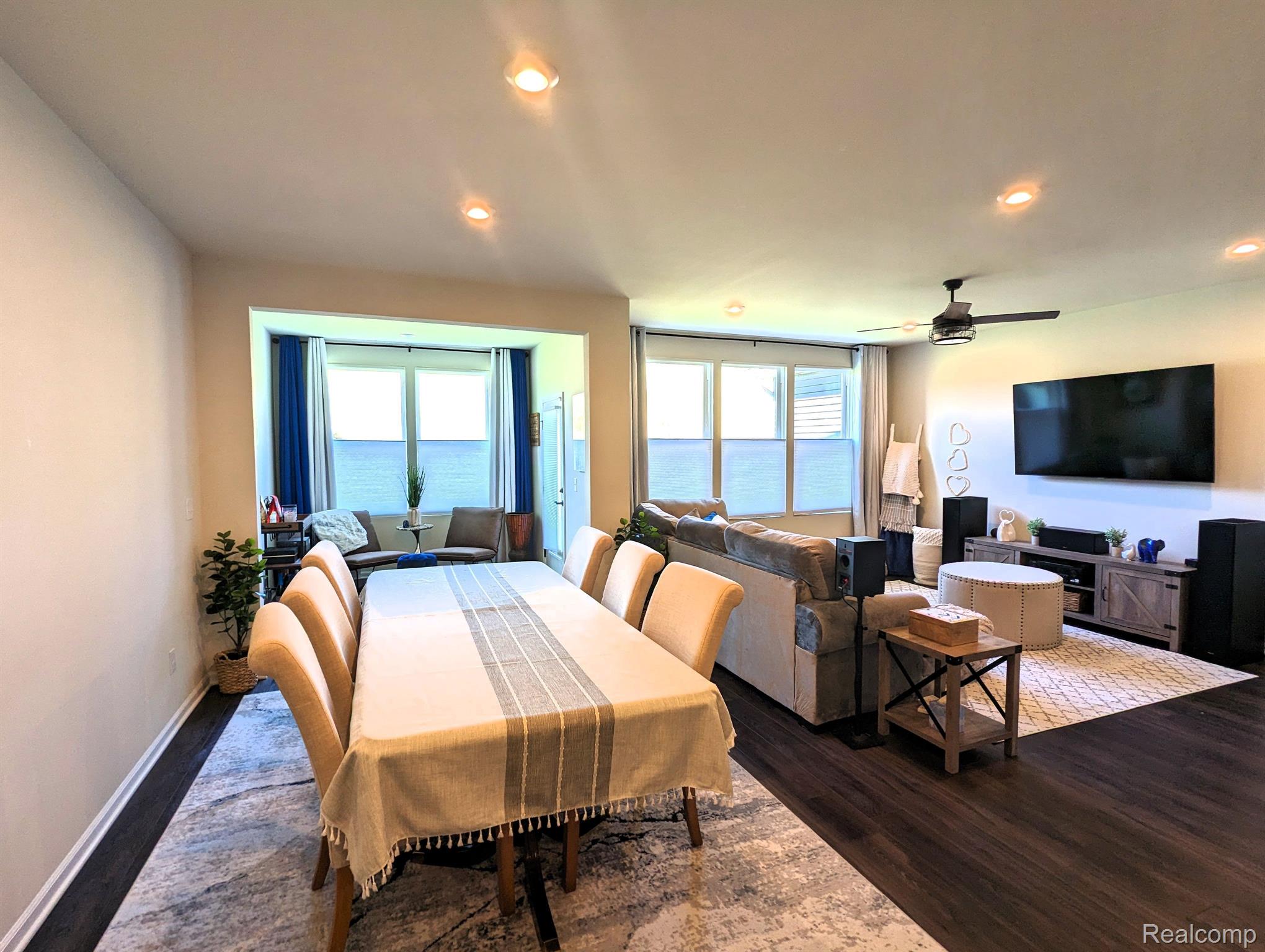 4709 BROOMFIELD Way