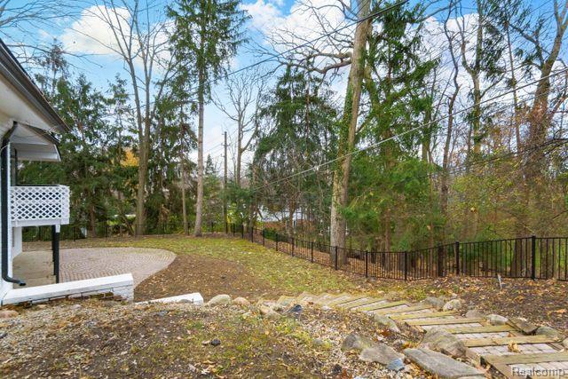 1315 LONE PINE Road