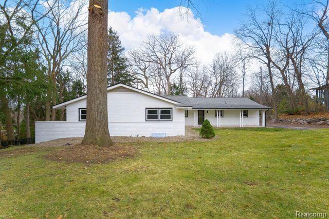 1315 LONE PINE Road