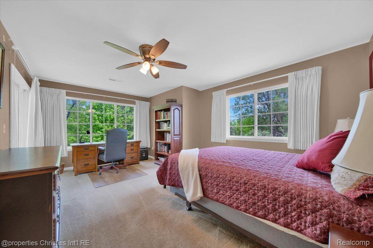 7033 BOULDER POINTE Drive
