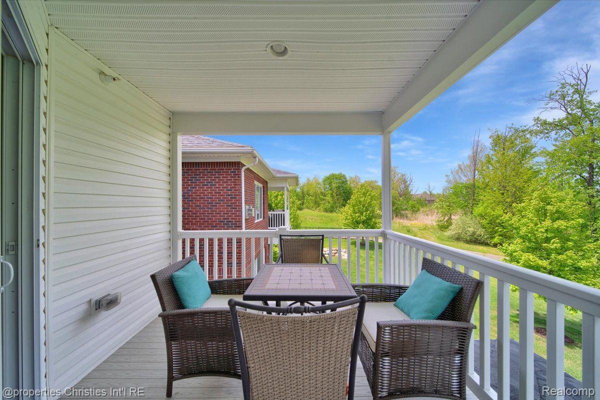 7033 BOULDER POINTE Drive