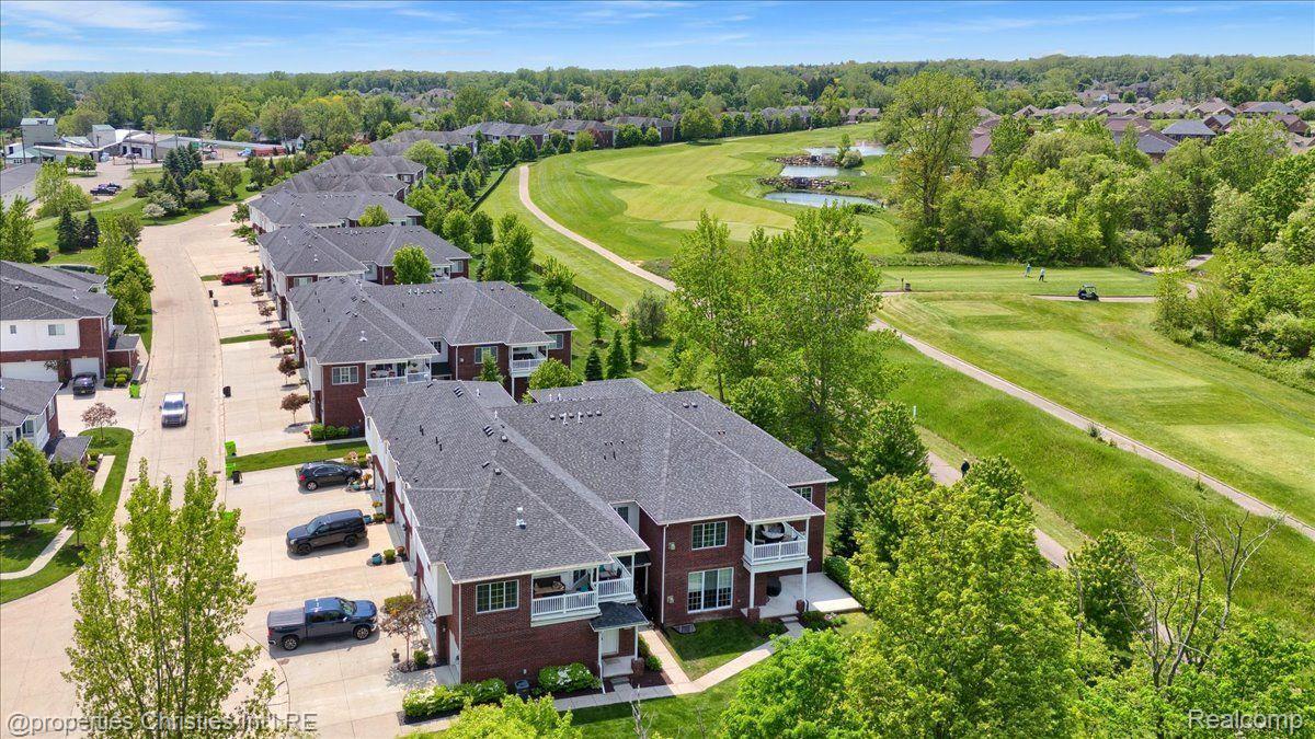 7033 BOULDER POINTE Drive