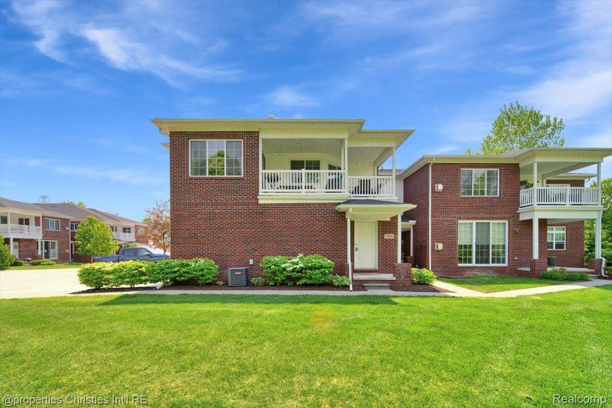 7033 BOULDER POINTE Drive