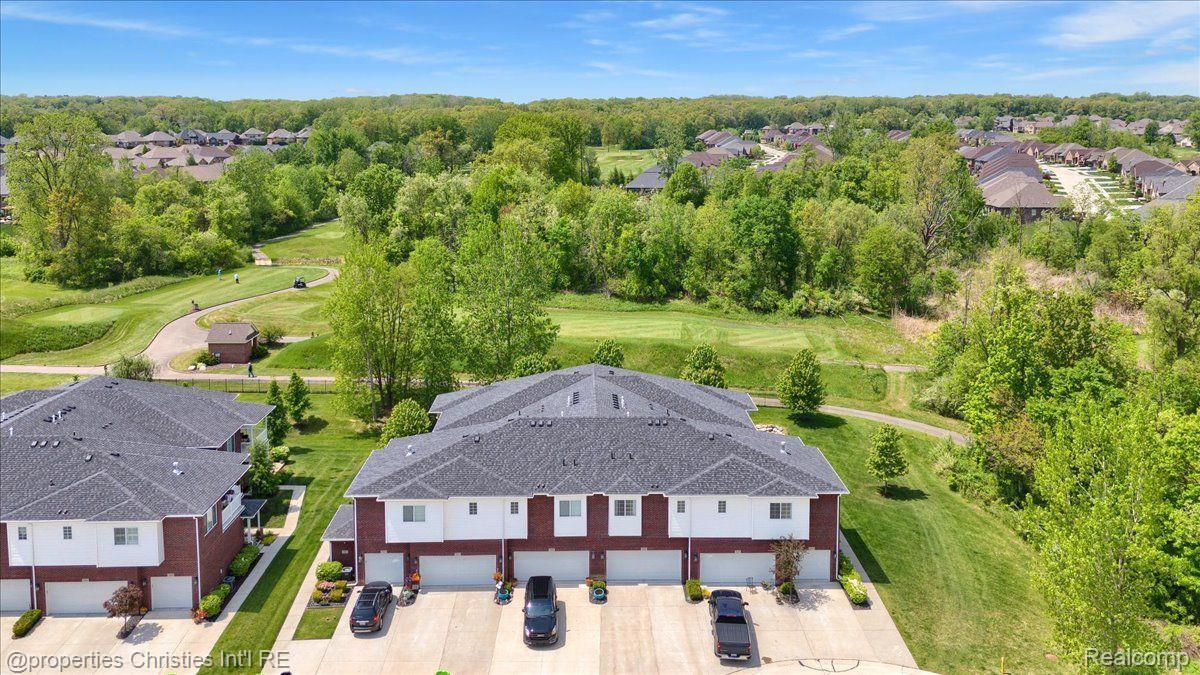 7033 BOULDER POINTE Drive