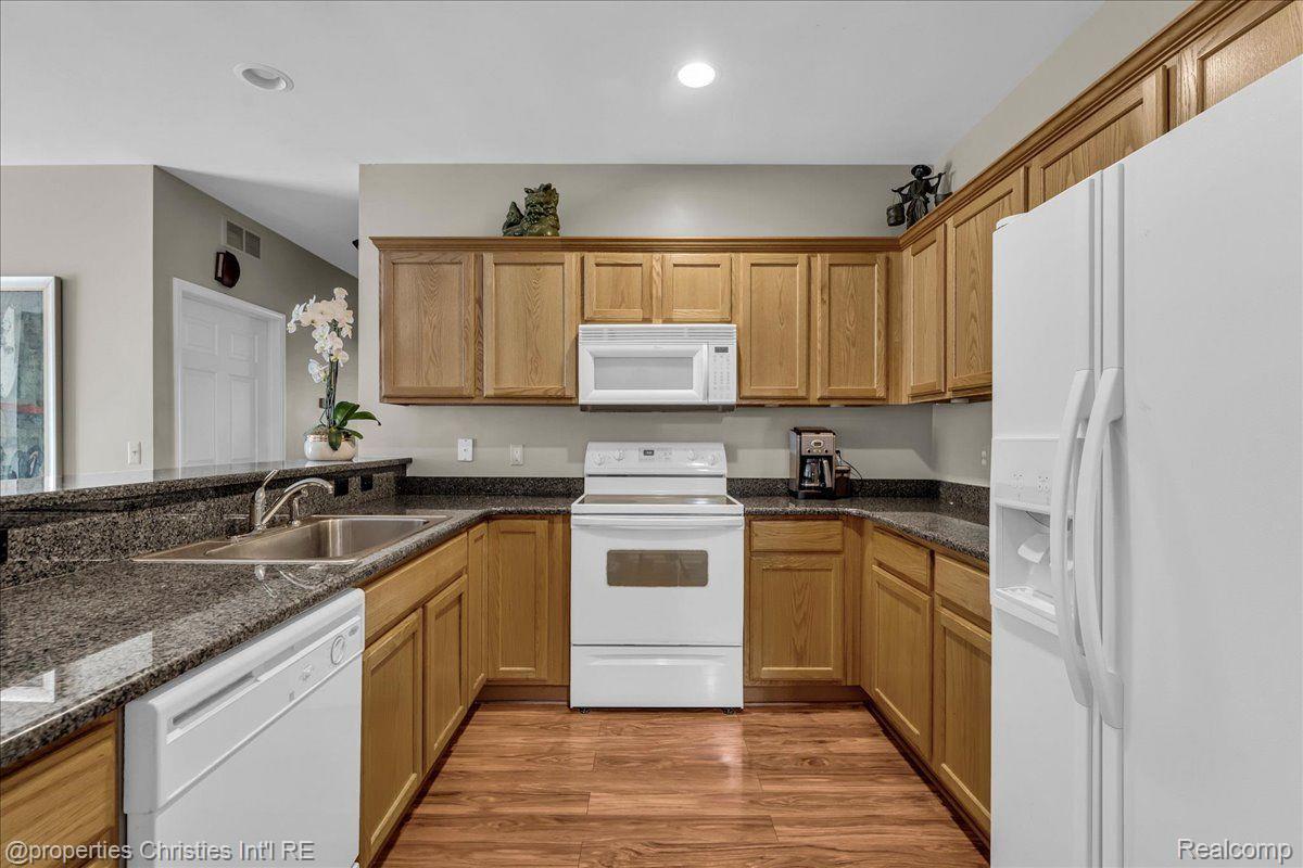 14222 MORAVIAN MANOR Circle