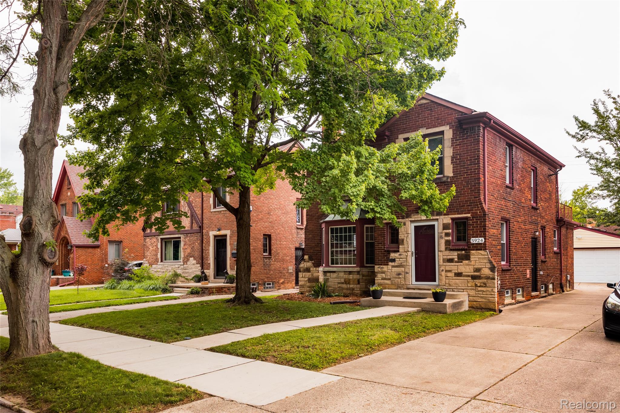3924 Yorkshire Road