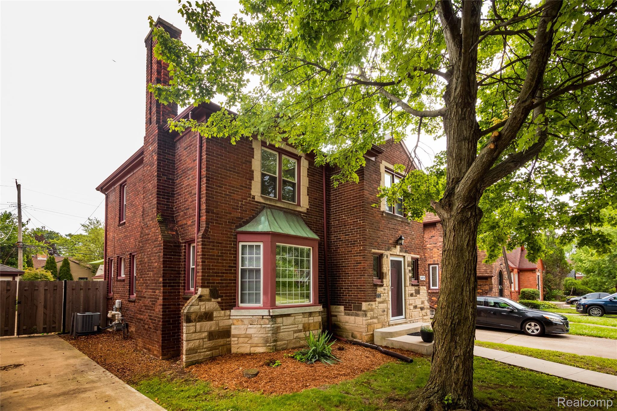 3924 Yorkshire Road