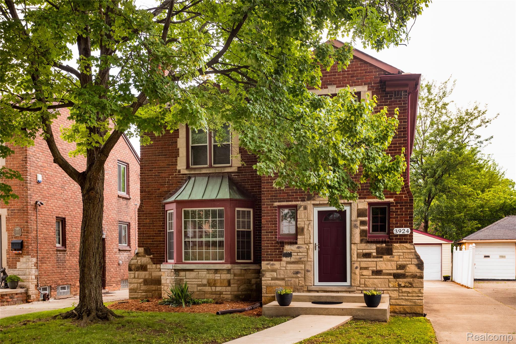 3924 Yorkshire Road
