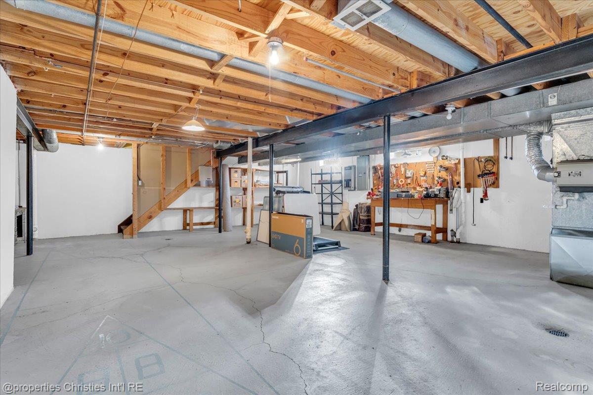 6260 Nicholas Drive