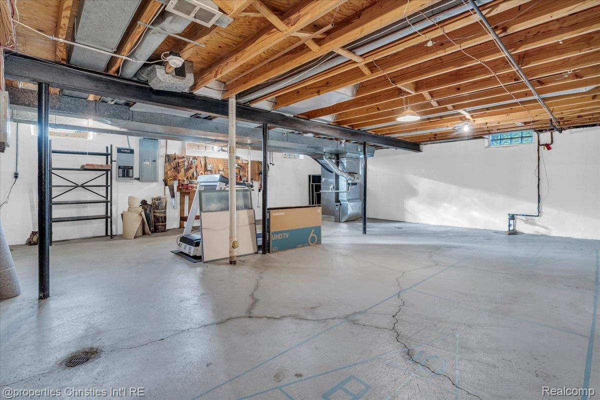6260 Nicholas Drive