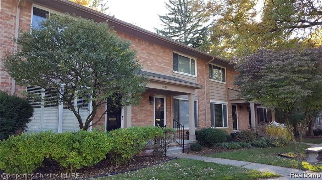 1039 N Old Woodward Avenue 3