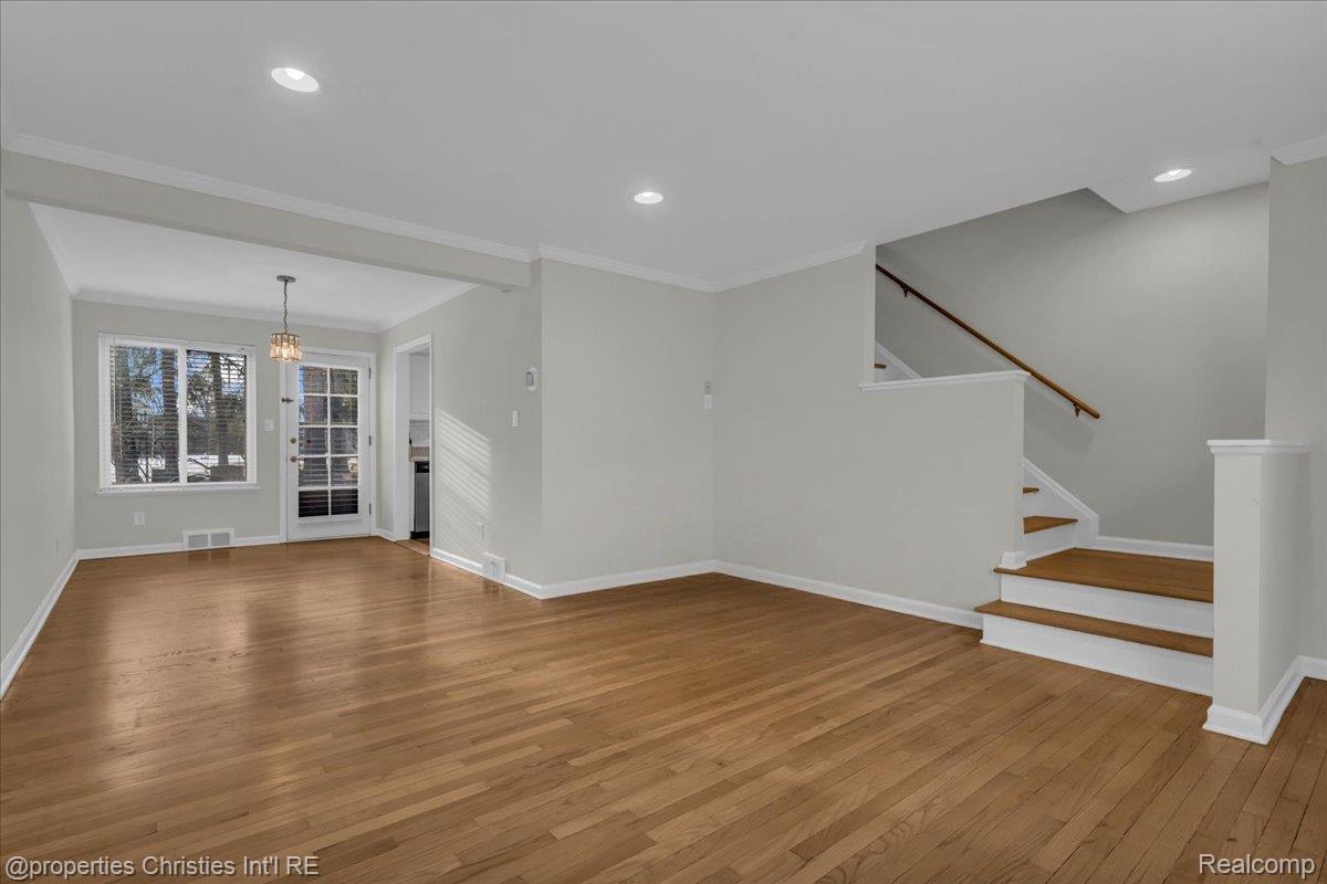 1039 N Old Woodward Avenue 3