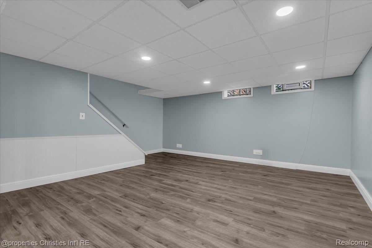 1039 N Old Woodward Avenue 3