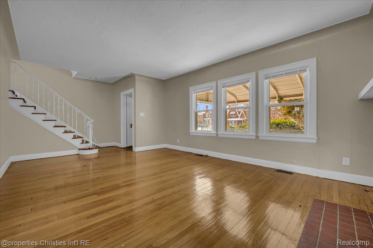 17600 Santa Barbara Drive