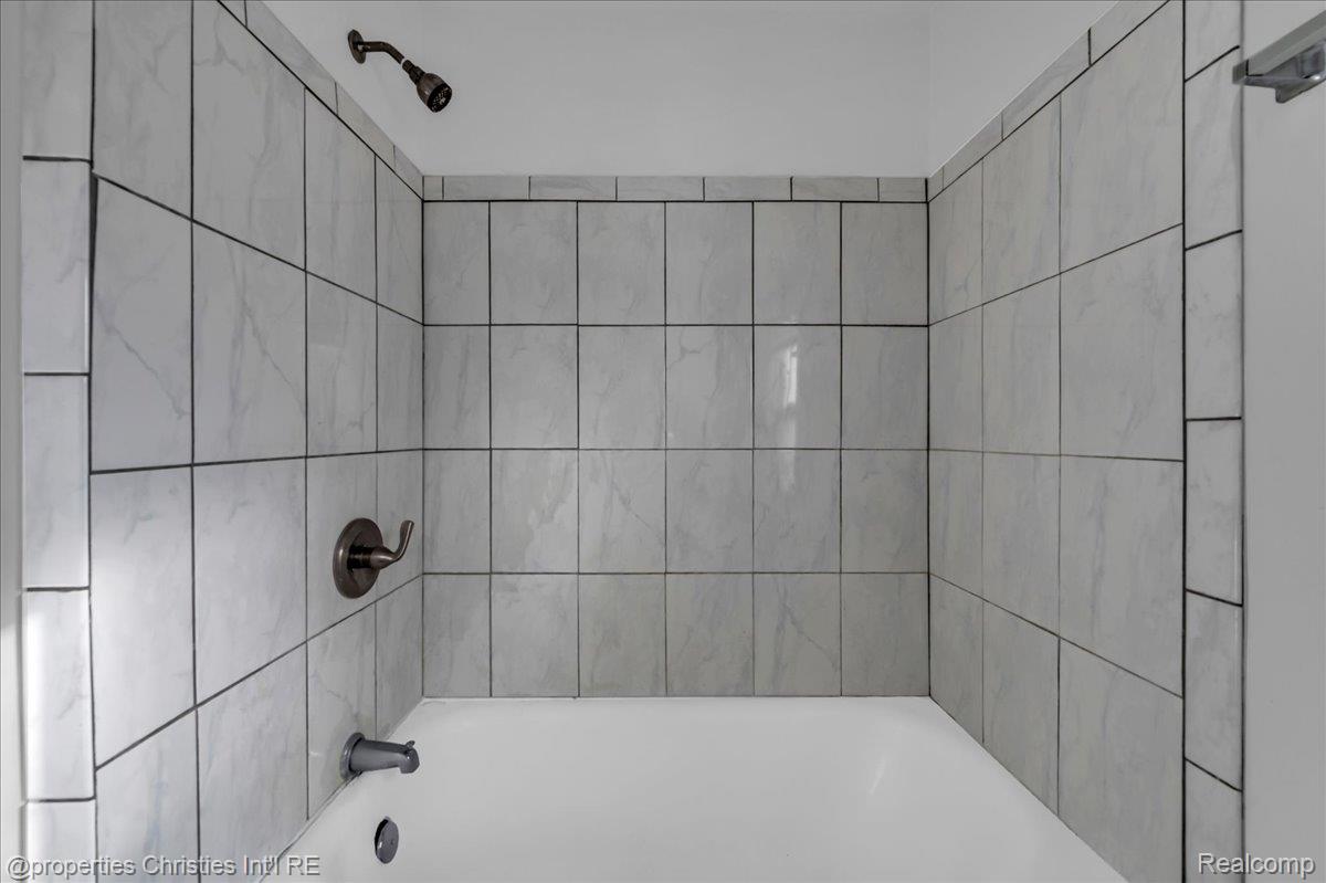 17600 Santa Barbara Drive