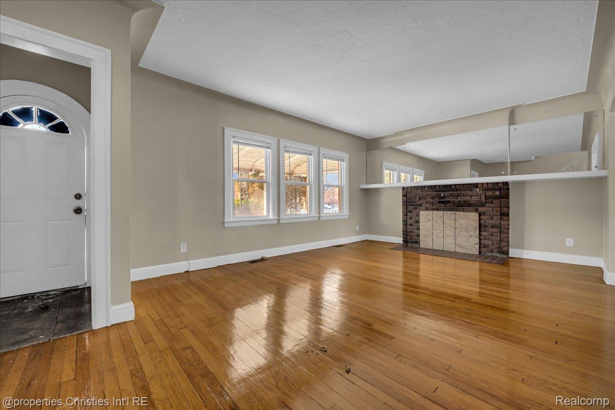 17600 Santa Barbara Drive