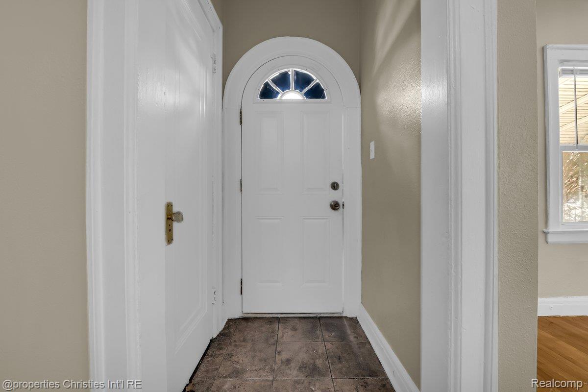 17600 Santa Barbara Drive