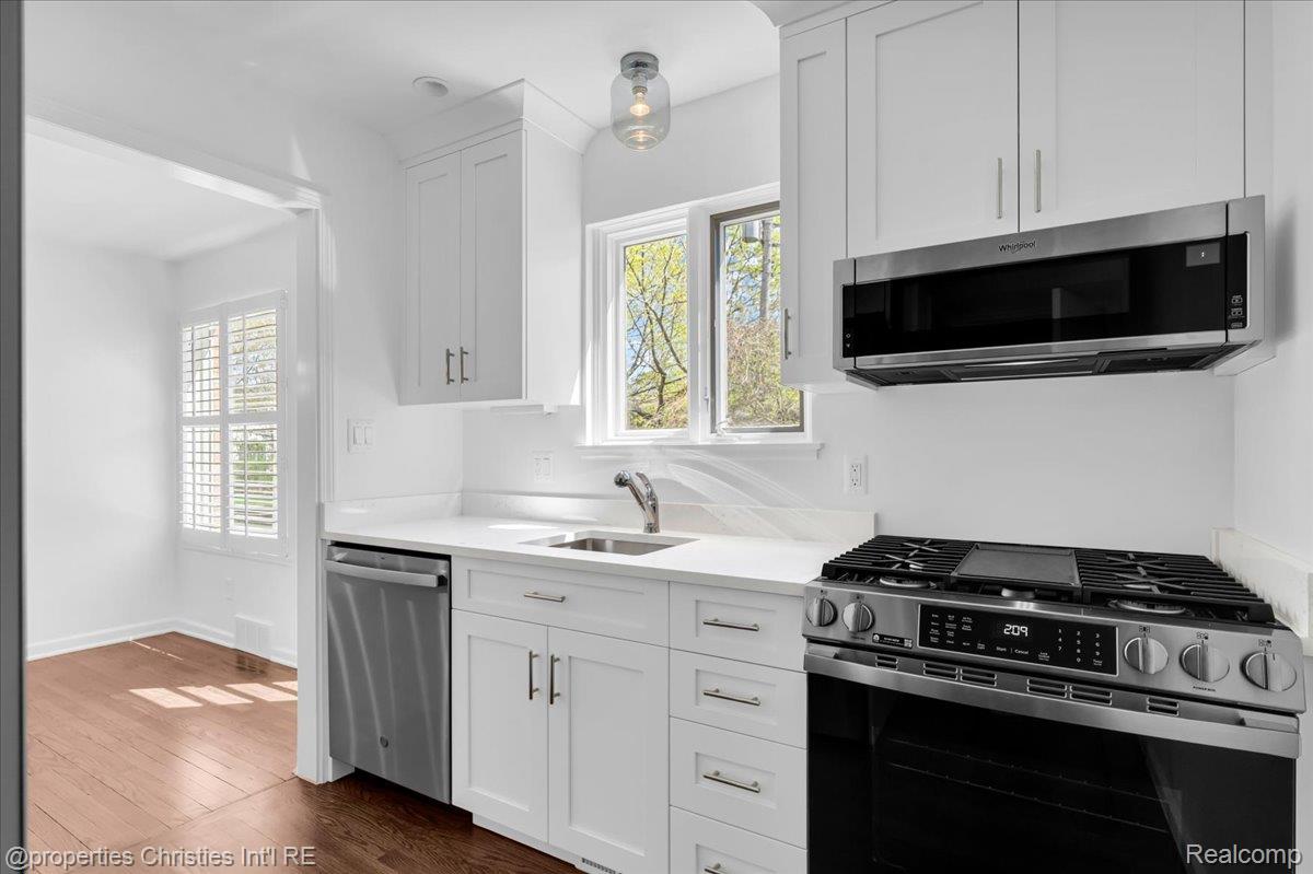 1035 N Old Woodward Avenue