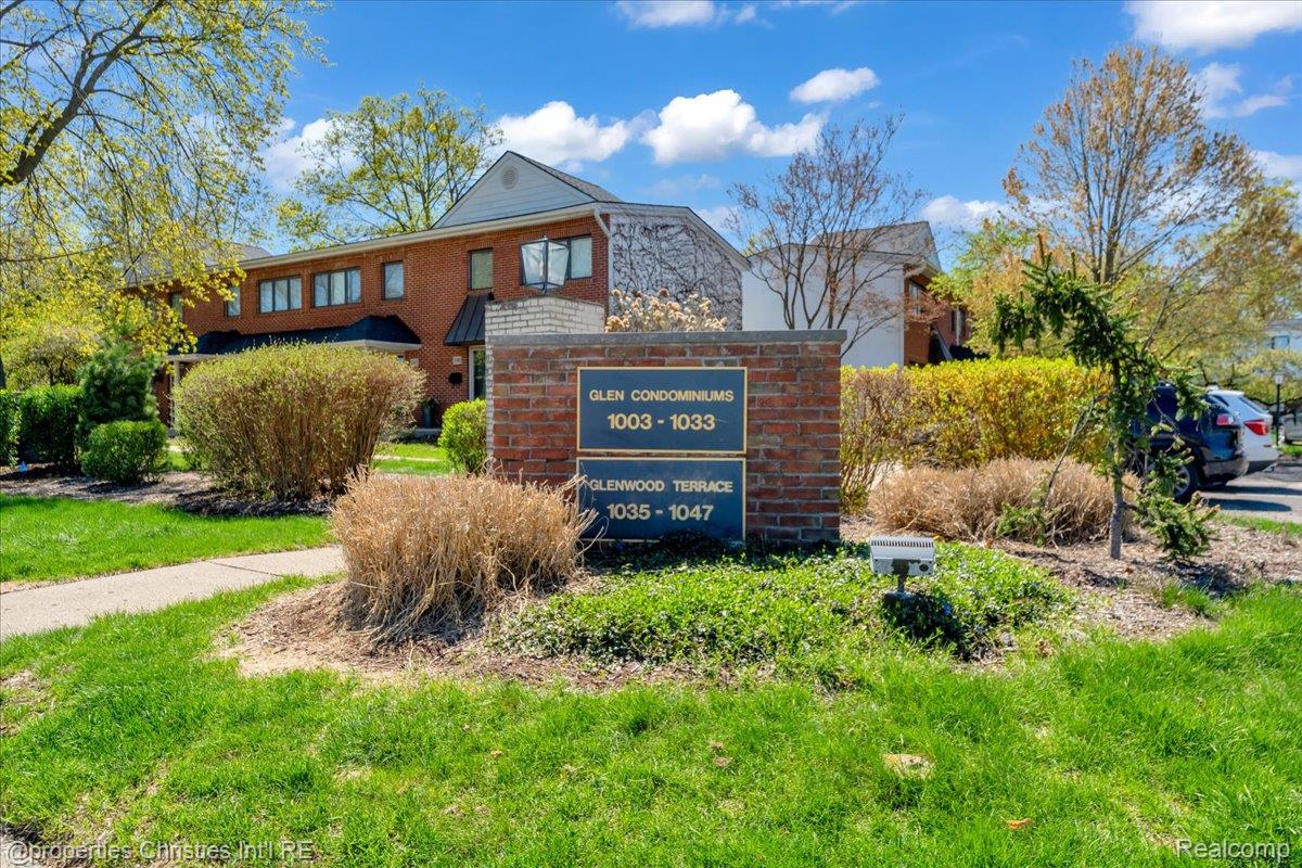 1035 N Old Woodward Avenue