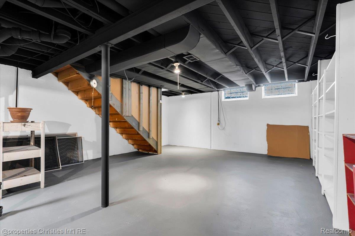 1035 N Old Woodward Avenue