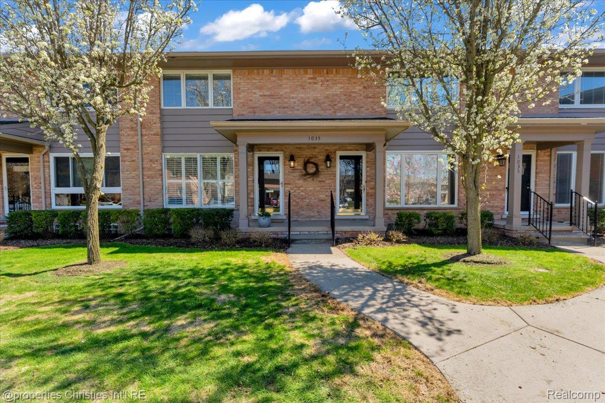 1035 N Old Woodward Avenue