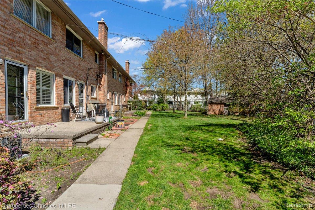 1035 N Old Woodward Avenue