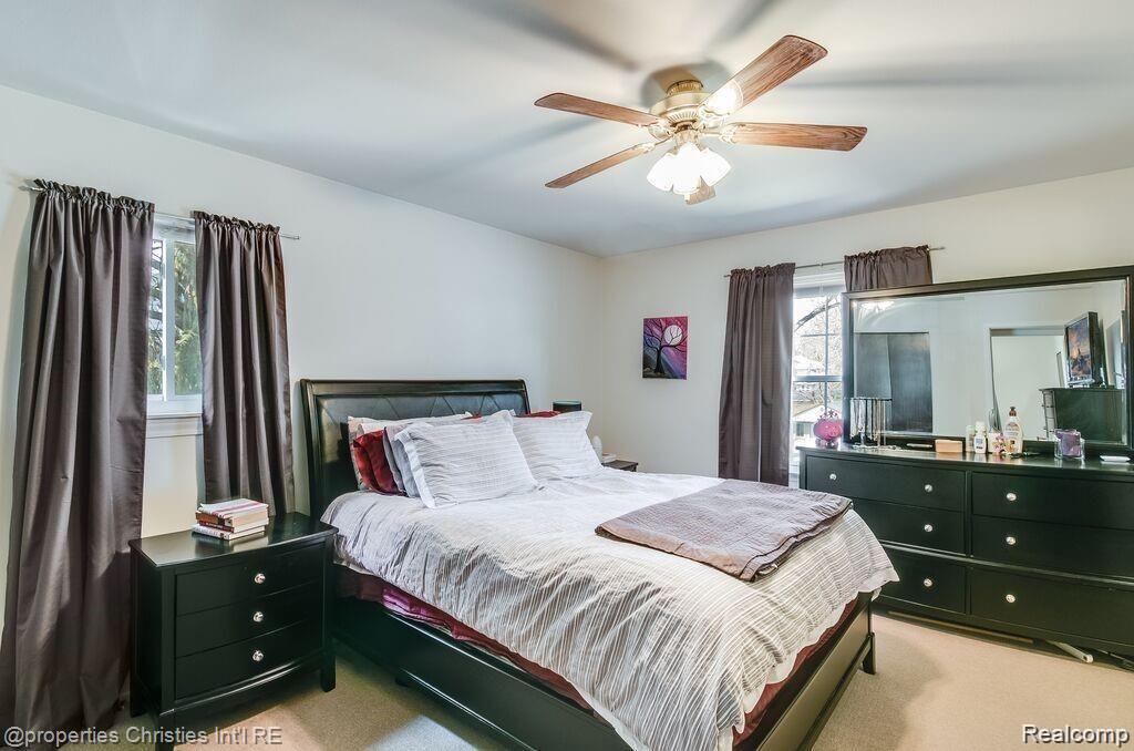 215 Woodsboro Drive