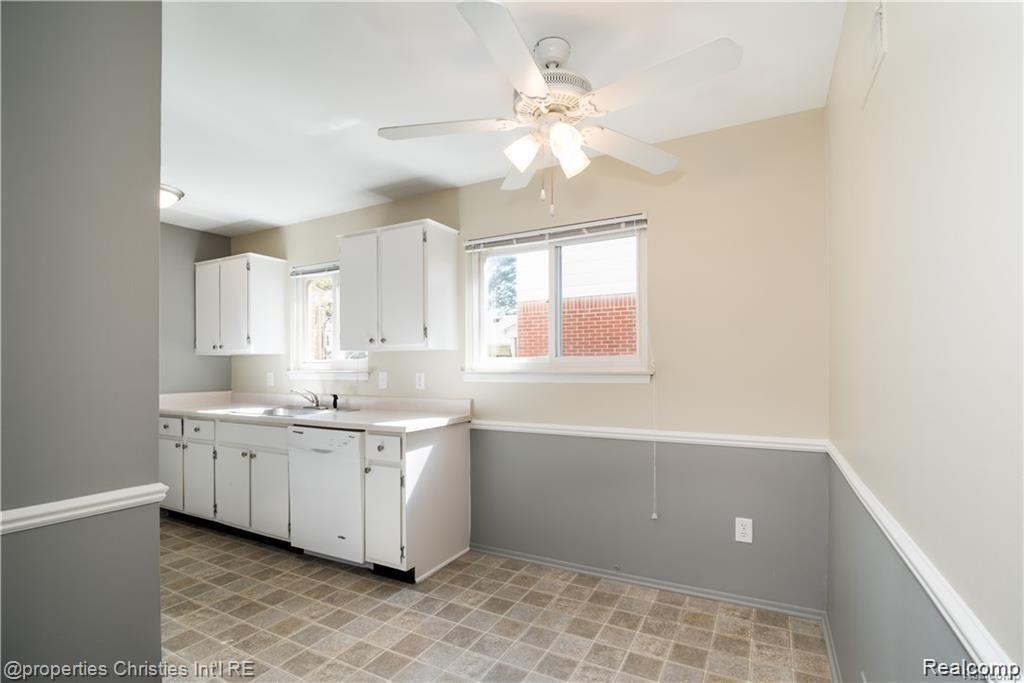 215 Woodsboro Drive