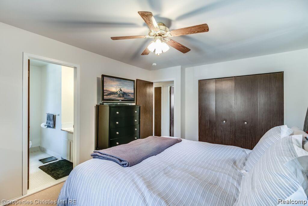 215 Woodsboro Drive