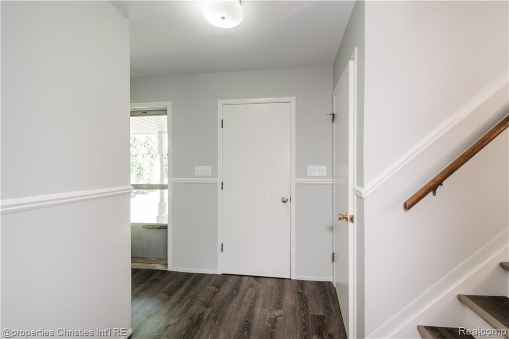 215 Woodsboro Drive