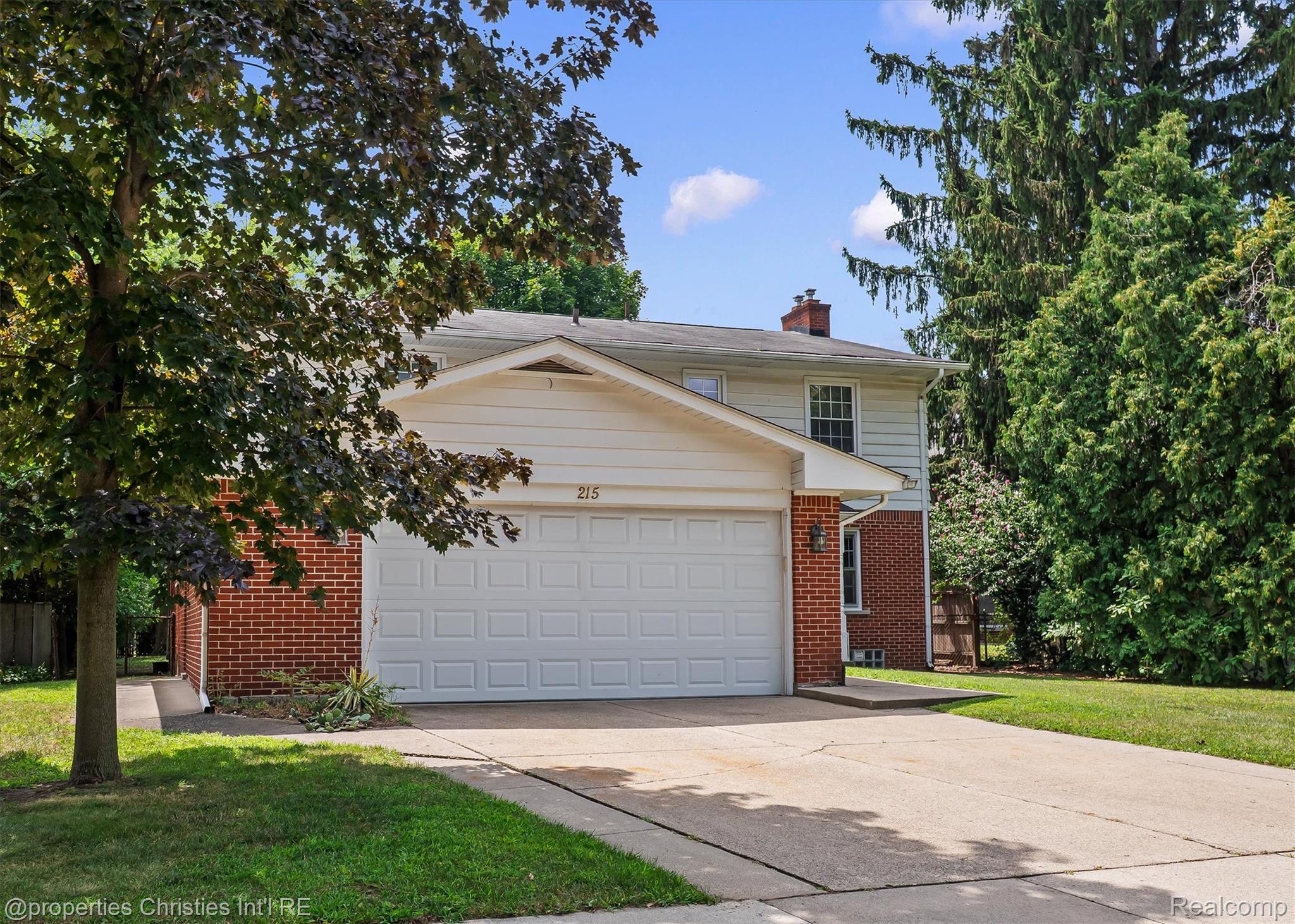 215 Woodsboro Drive