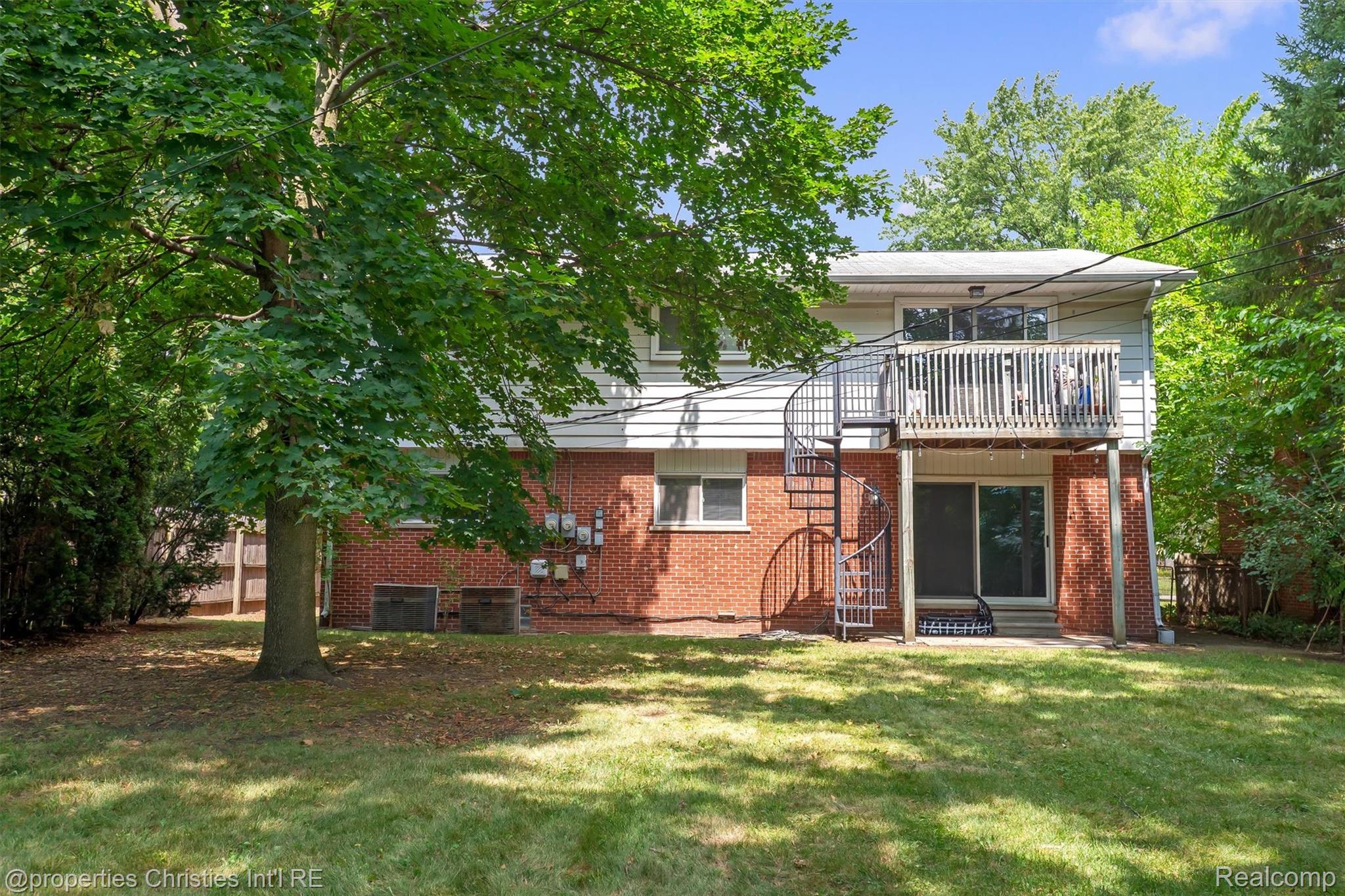 215 Woodsboro Drive