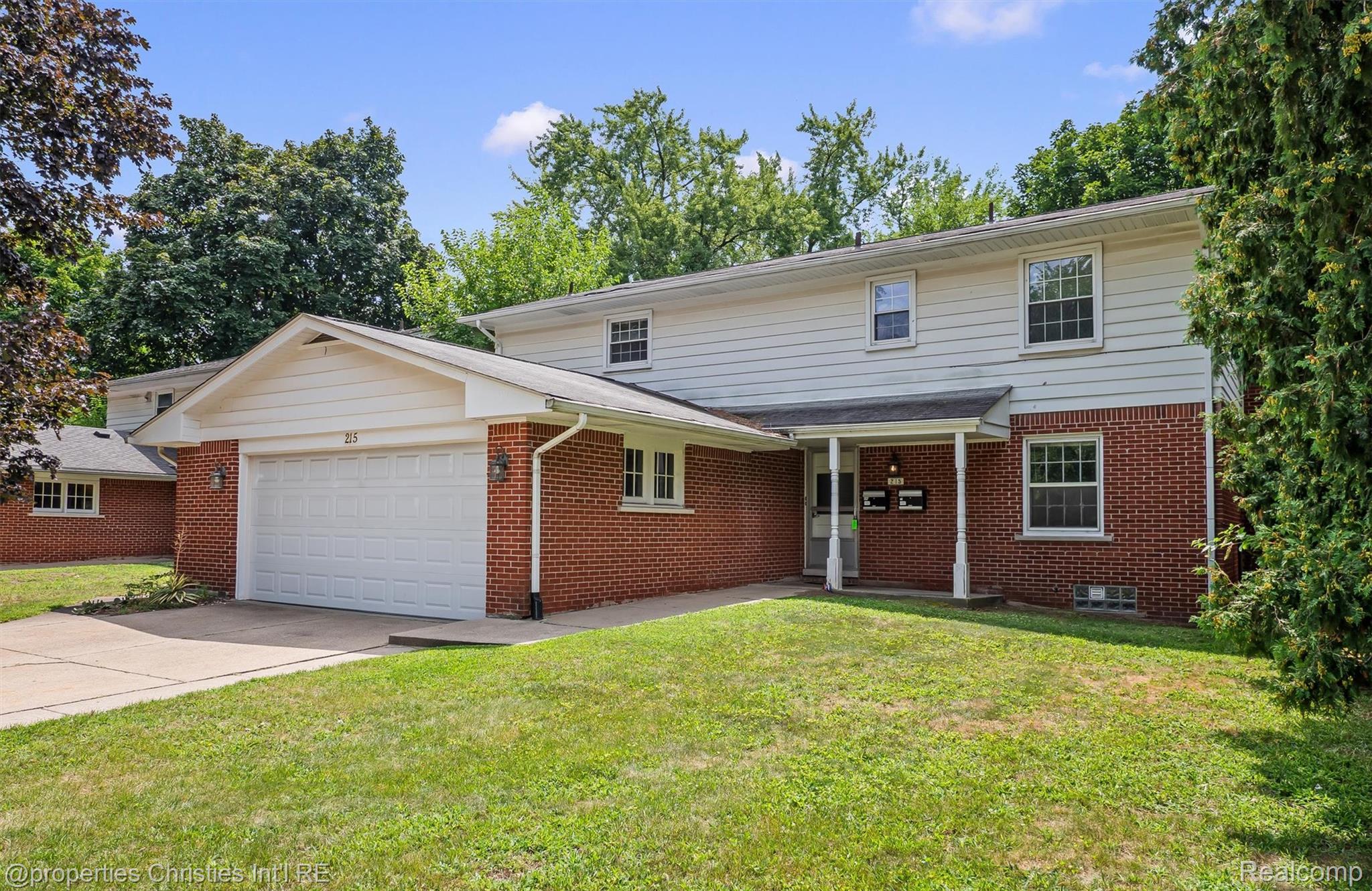 215 Woodsboro Drive