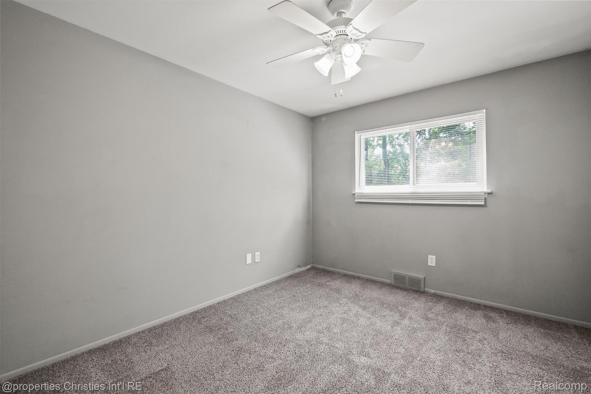 215 Woodsboro Drive