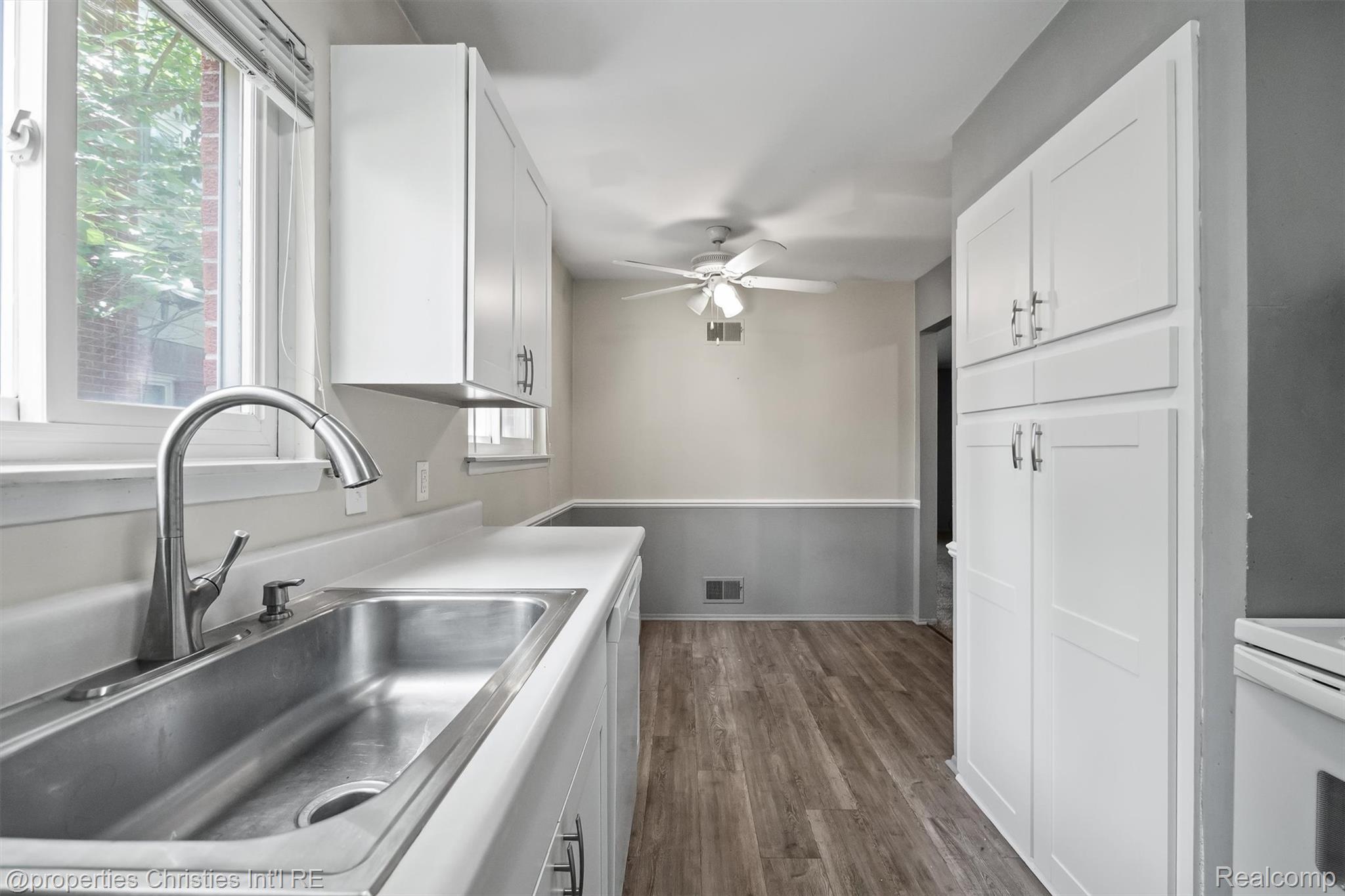 215 Woodsboro Drive