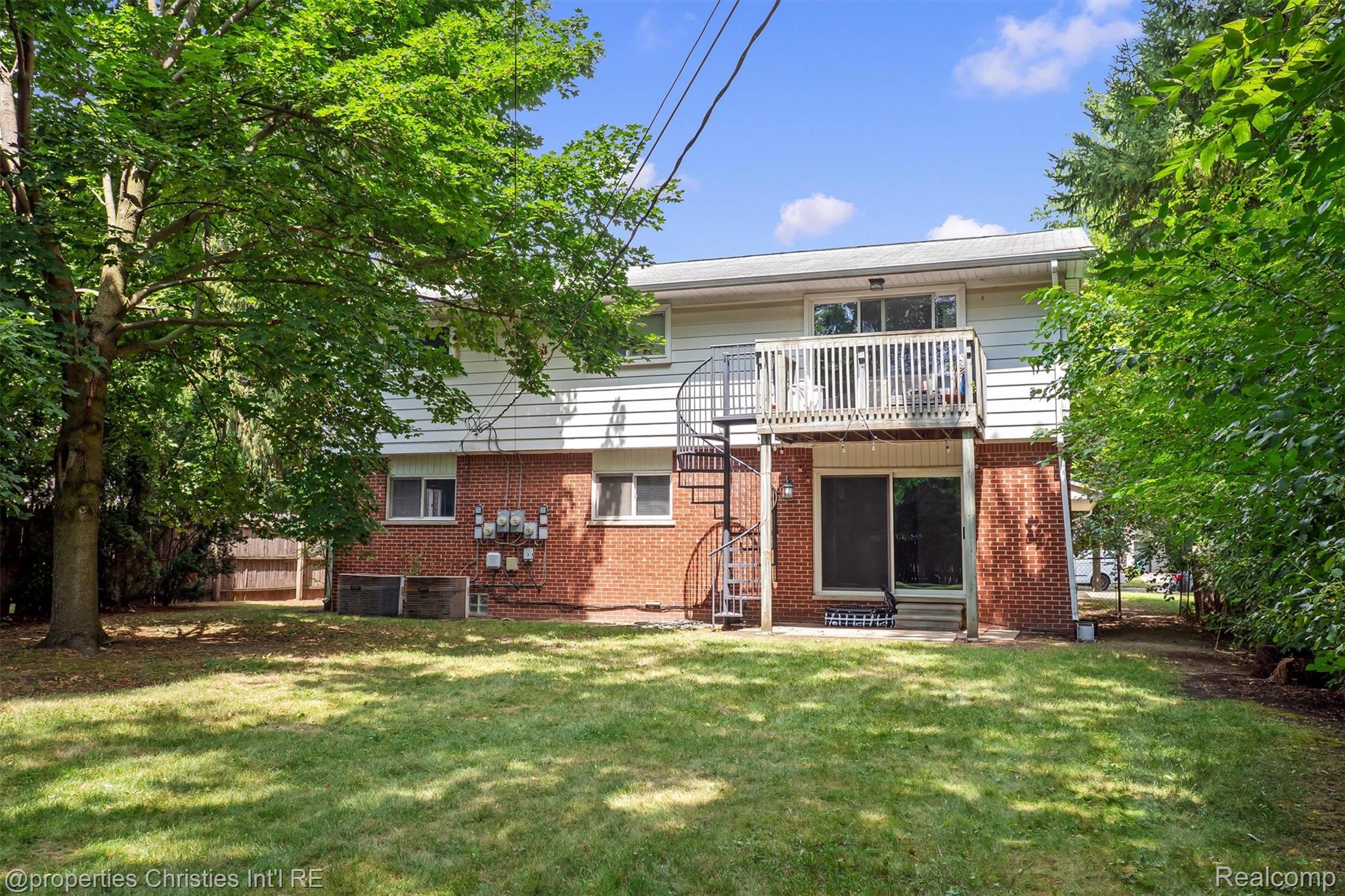 215 Woodsboro Drive
