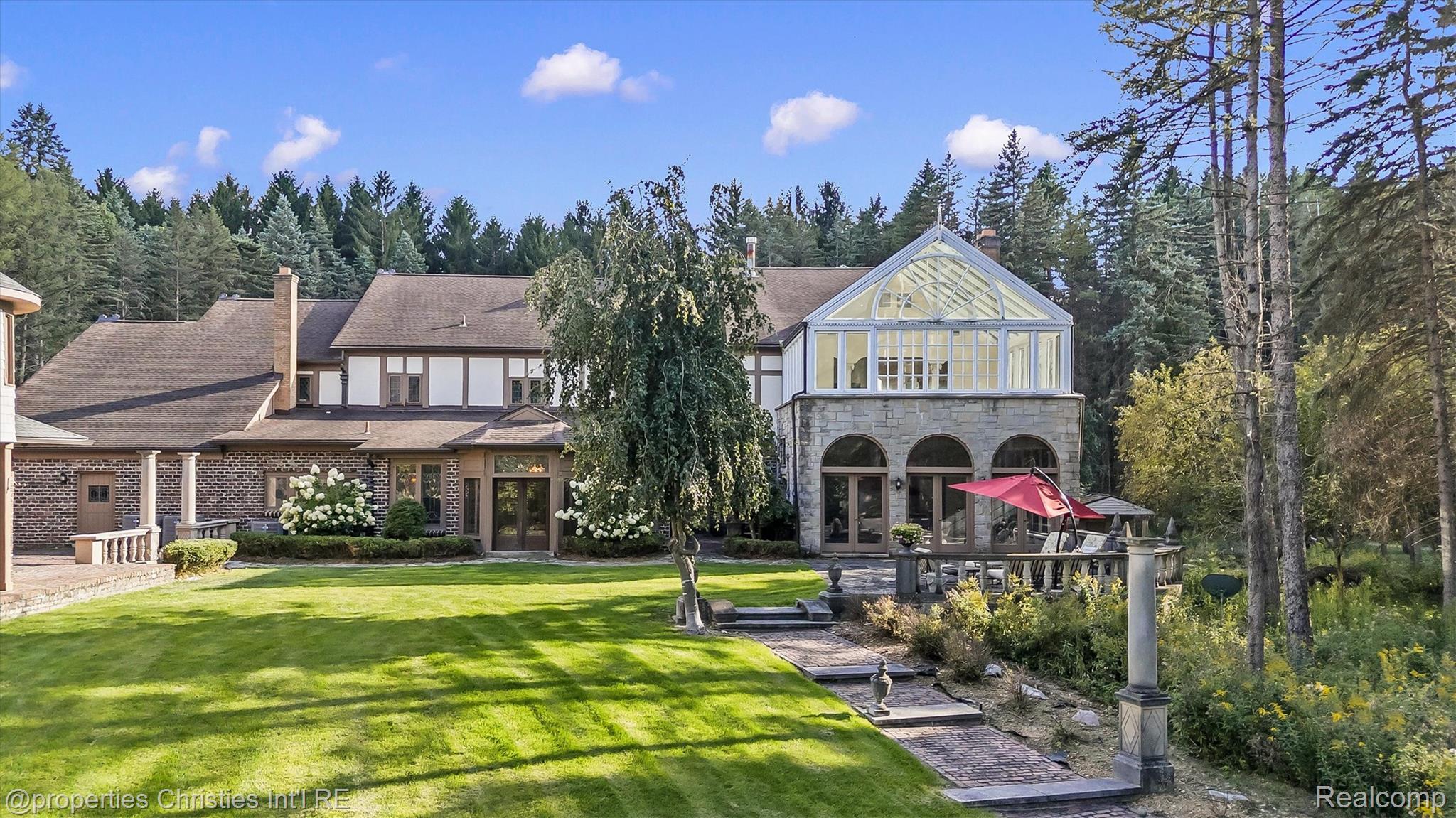 1540 Mill Race