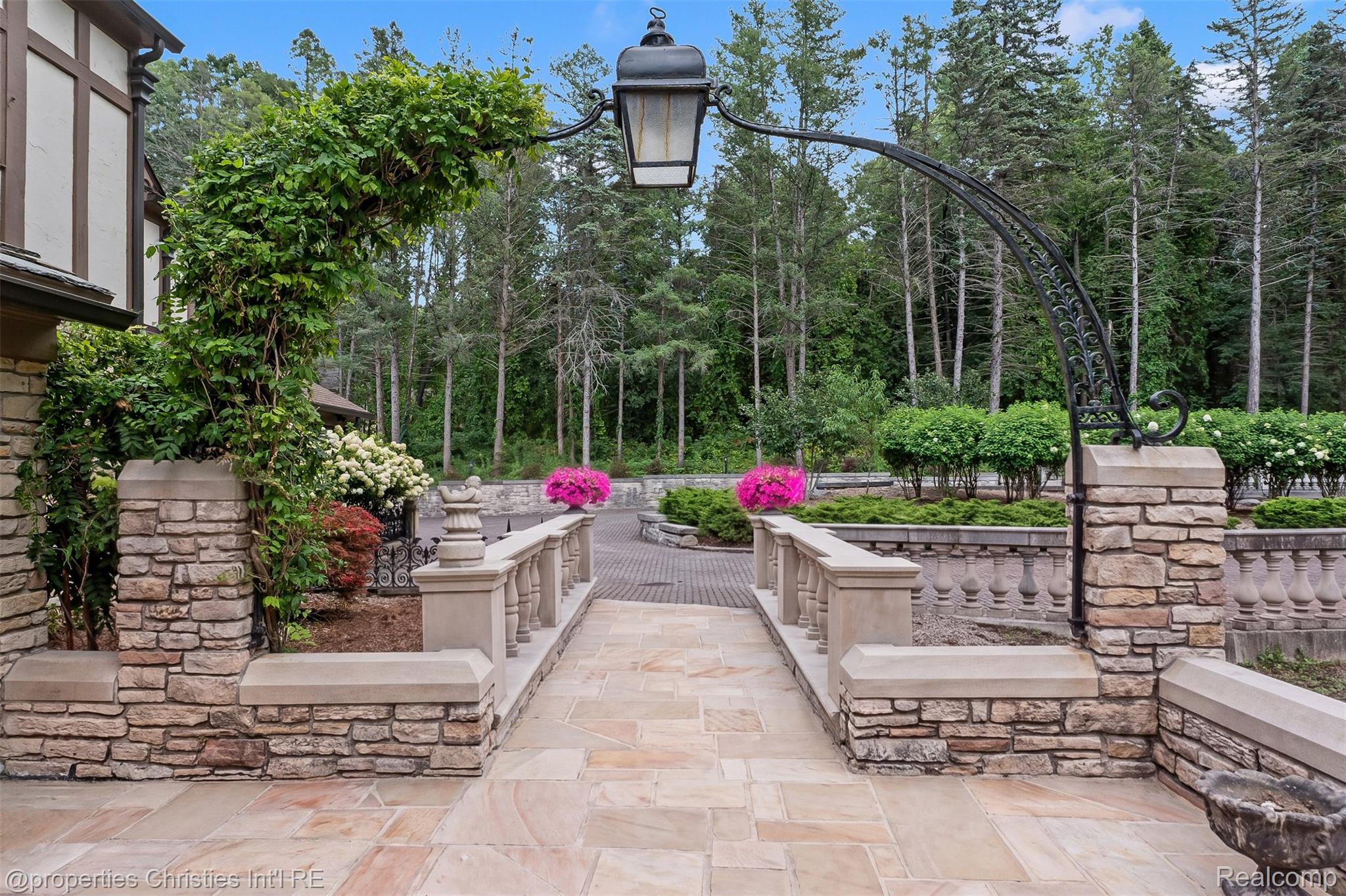 1540 Mill Race