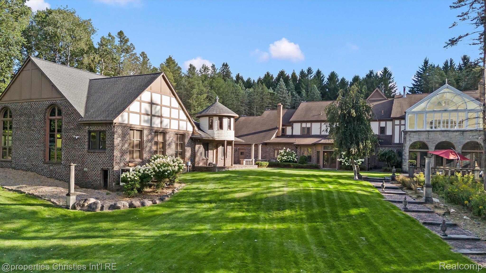 1540 Mill Race