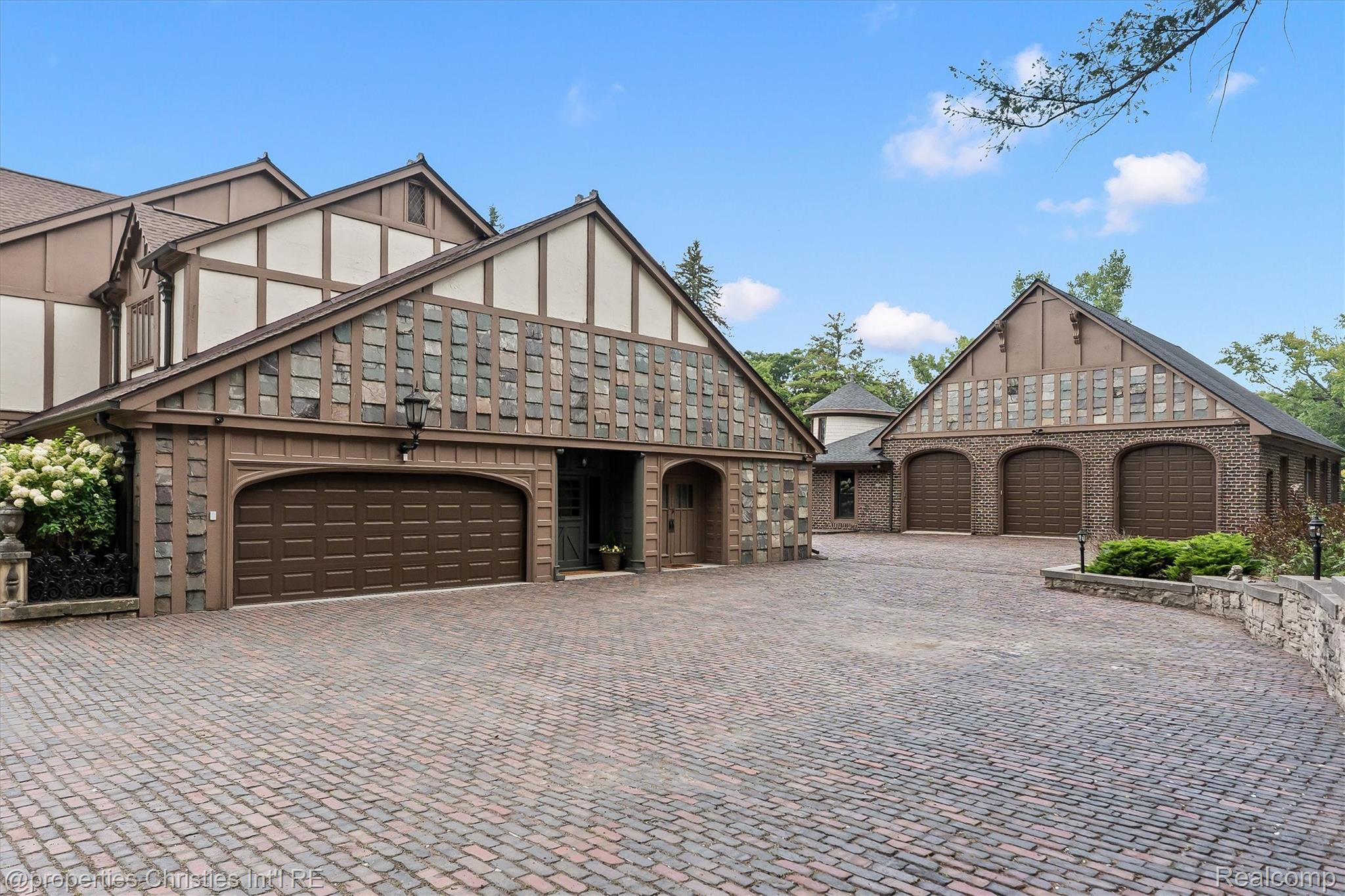 1540 Mill Race