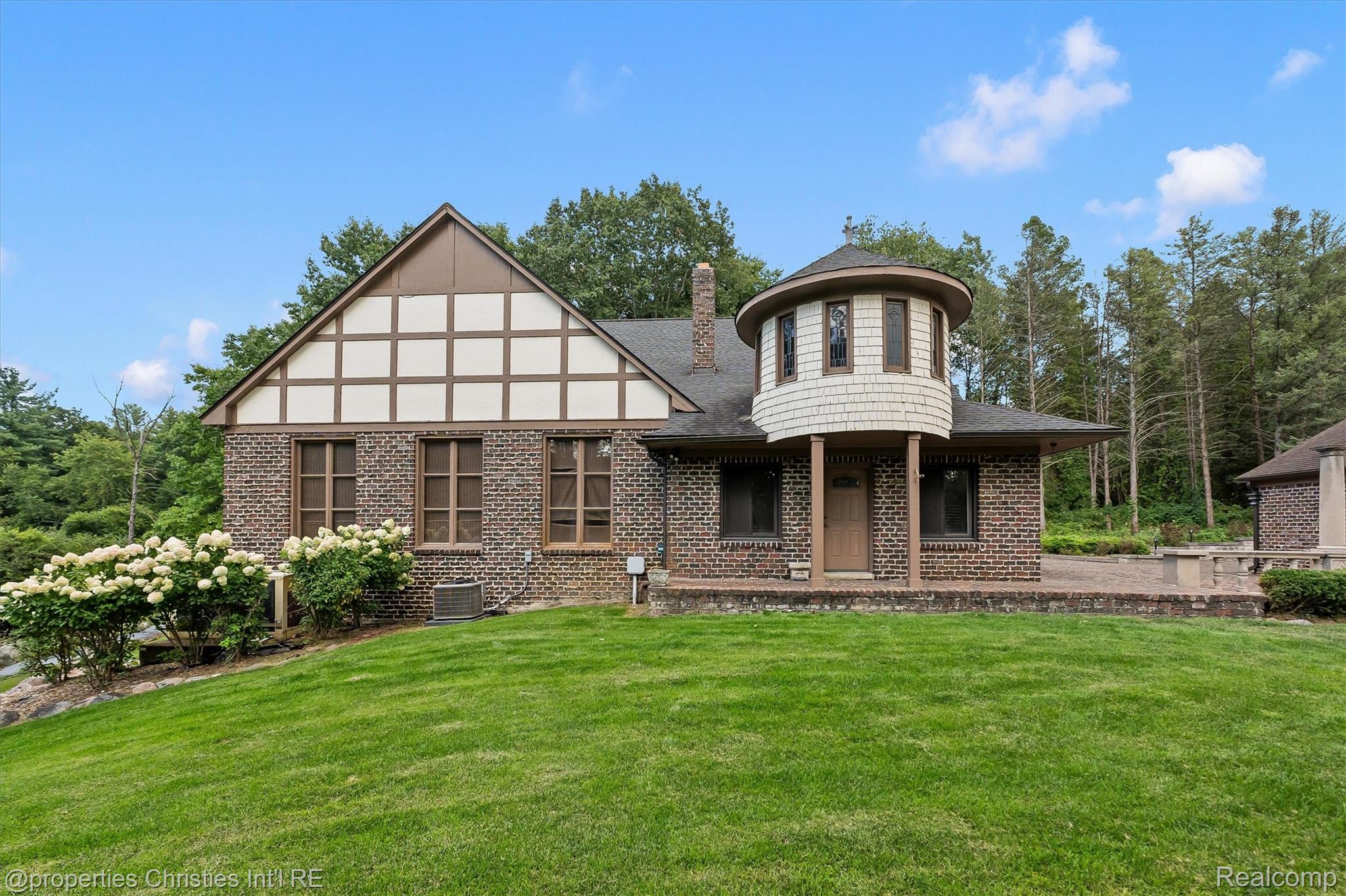 1540 Mill Race