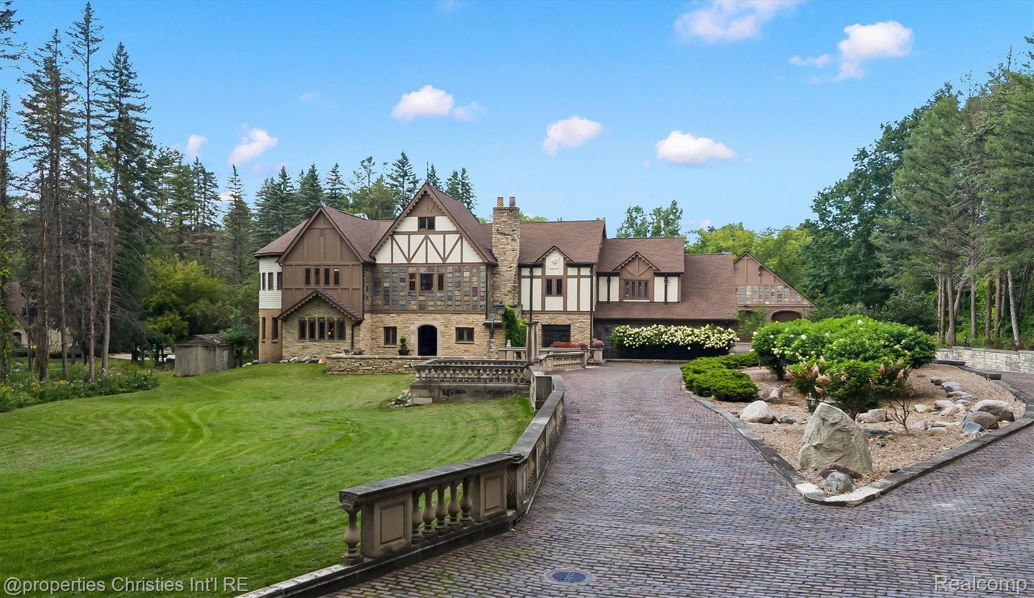 1540 Mill Race