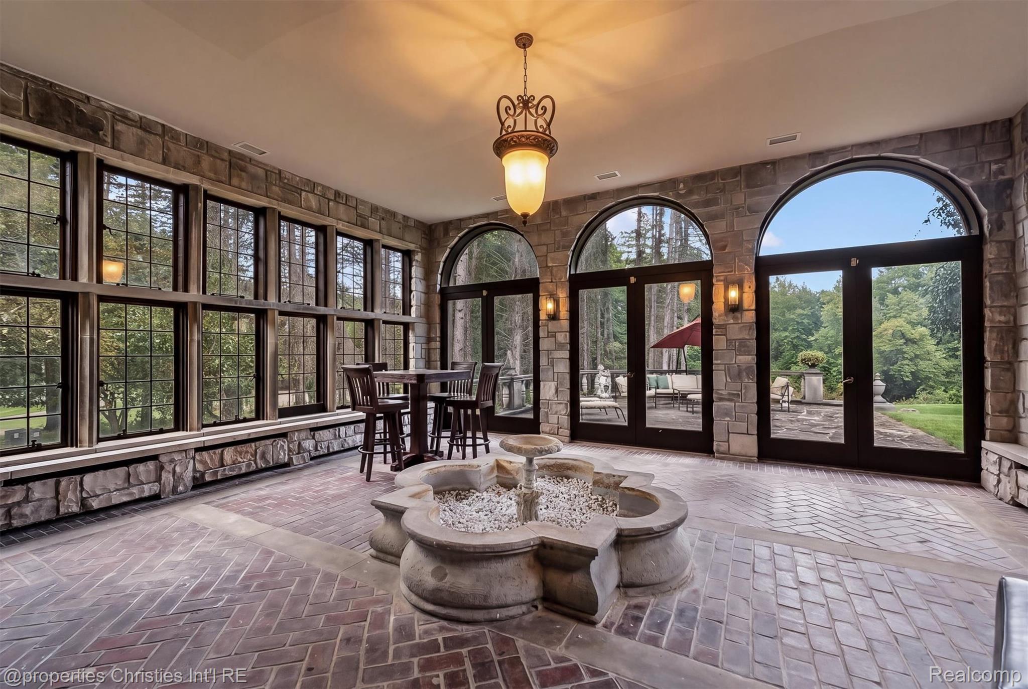 1540 Mill Race