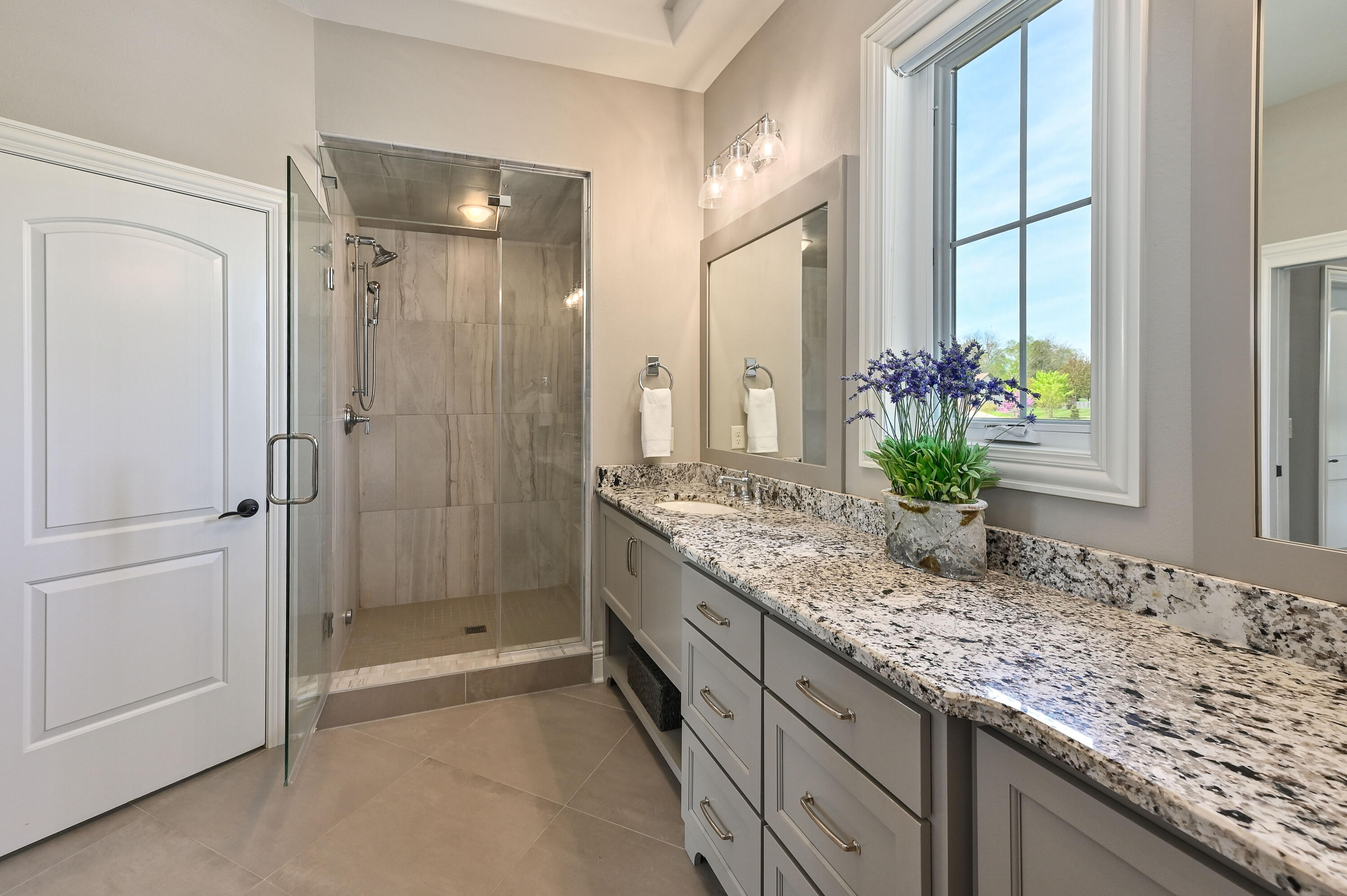 N86W4995 Covington Sq E